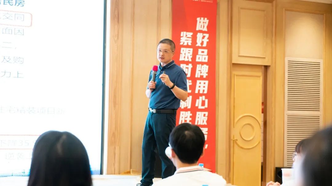 參觀學(xué)習(xí)，加速轉(zhuǎn)變｜鷹牌墻地專家全國(guó)店長(zhǎng)培訓(xùn)進(jìn)行中！(圖21)