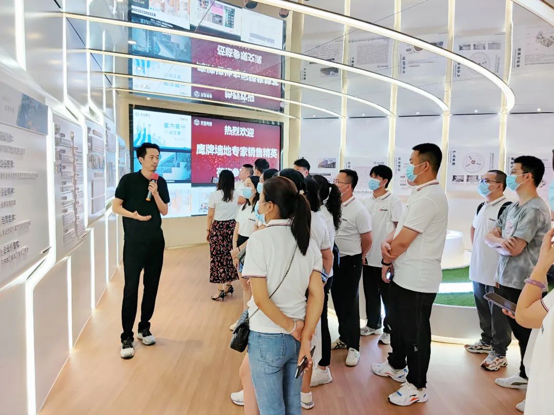 落地新戰(zhàn)略，實(shí)踐新模式，決戰(zhàn)新未來 ｜ 2022鷹牌墻地專家全國店長培訓(xùn)圓滿收官！(圖20)