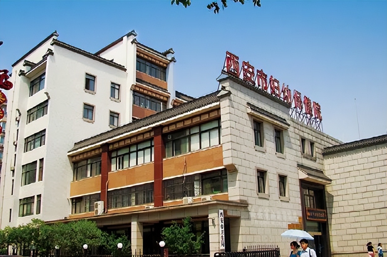 工程案例｜佛山復(fù)星禪誠醫(yī)院——很多年以后，我還選鷹牌(圖15)