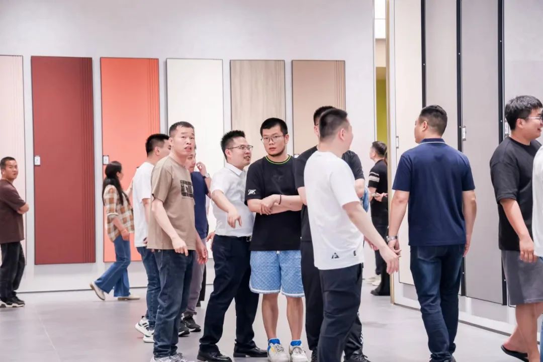 新鷹牌 創(chuàng)未來(lái)｜鷹牌新總部展廳盛大揭幕&中國(guó)瓷IP新品隆重上市！(圖11)