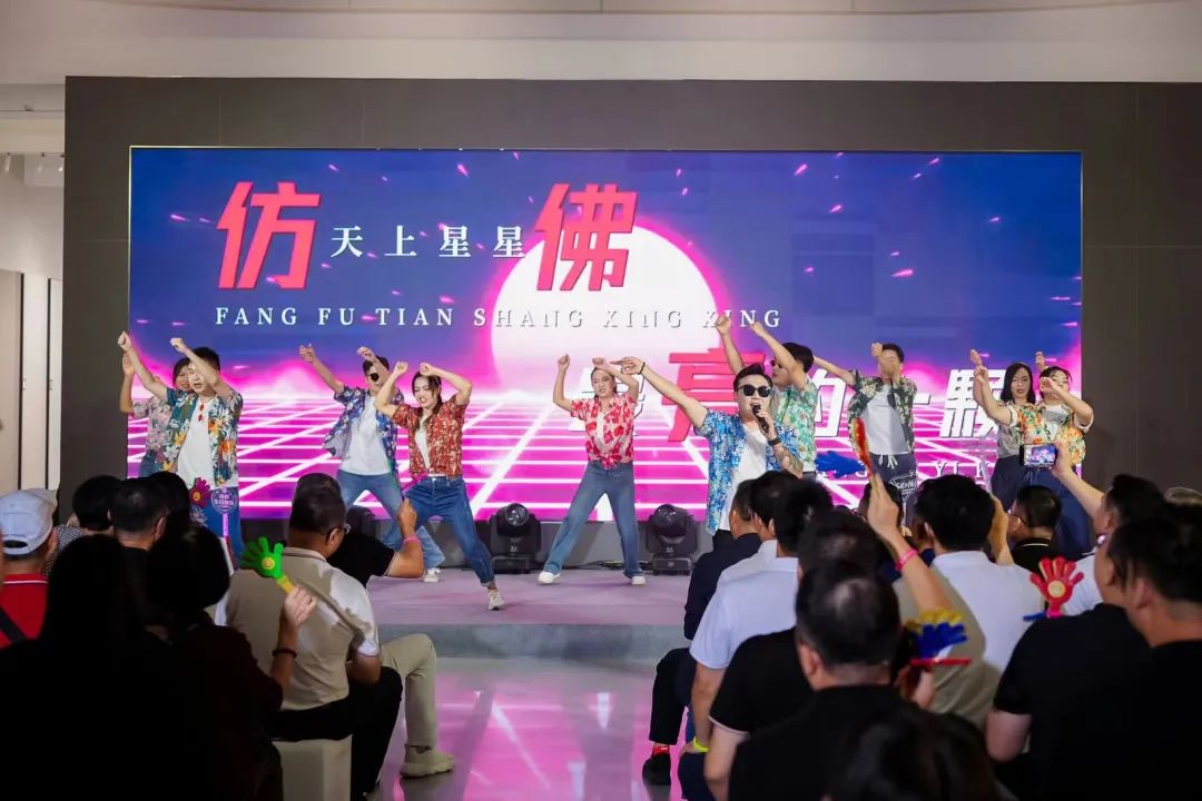 "芳華五十、筑夢(mèng)百年" ——鷹牌集團(tuán)五十周年青春音樂會(huì)圓滿舉行！(圖14)