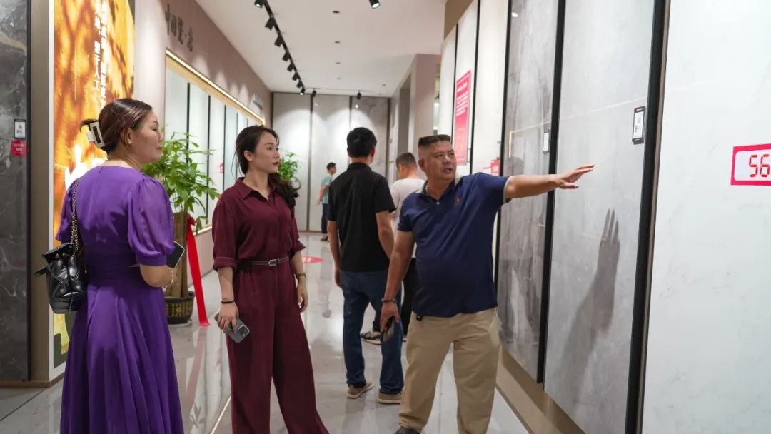 新店開業(yè)｜防城港鷹牌陶瓷旗艦店盛大開業(yè)！(圖3)