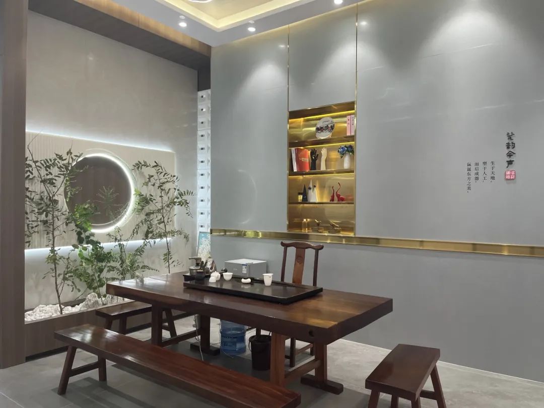 鷹牌50周年 門店風(fēng)采｜貴州都勻鷹牌旗艦店，以極簡之美，引領(lǐng)空間美學(xué)新風(fēng)尚(圖6)