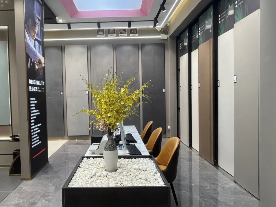 鷹牌50周年 門店風(fēng)采｜貴州都勻鷹牌旗艦店，以極簡之美，引領(lǐng)空間美學(xué)新風(fēng)尚(圖3)